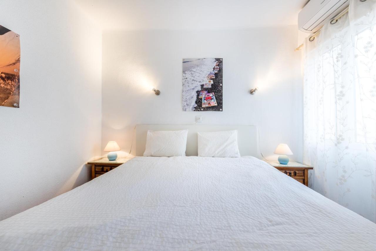 Seafront Apartment Торе дел Мар Екстериор снимка