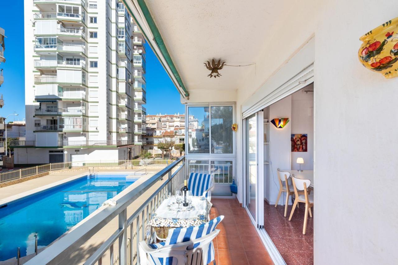 Seafront Apartment Торе дел Мар Екстериор снимка