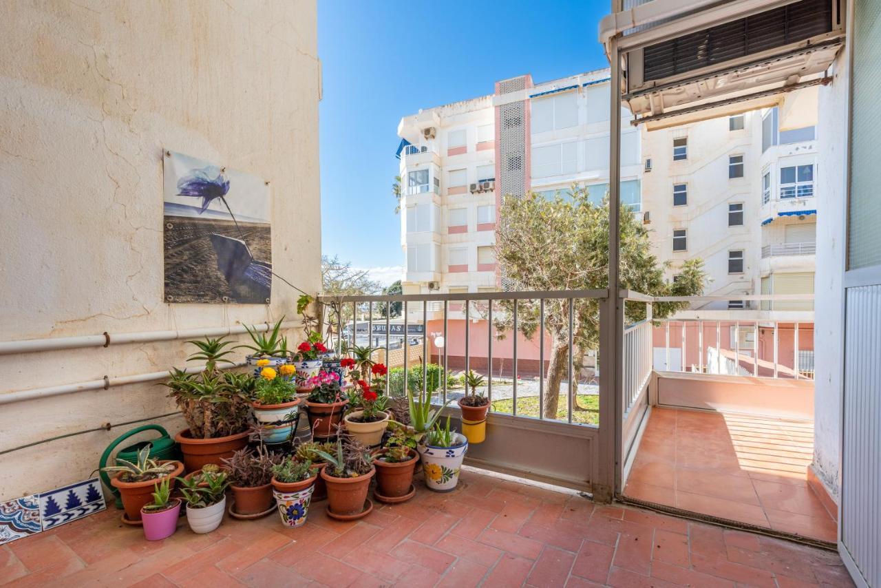 Seafront Apartment Торе дел Мар Екстериор снимка