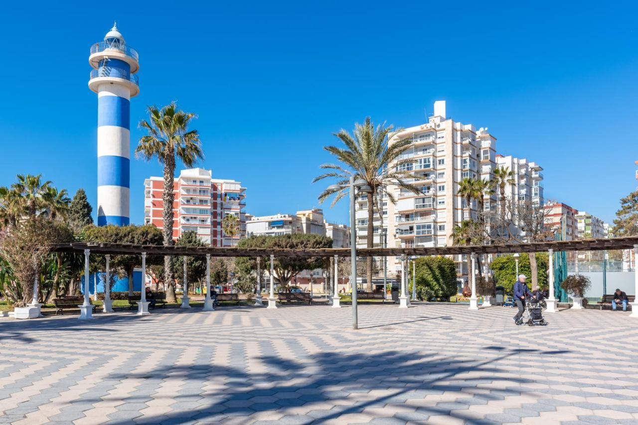 Seafront Apartment Торе дел Мар Екстериор снимка