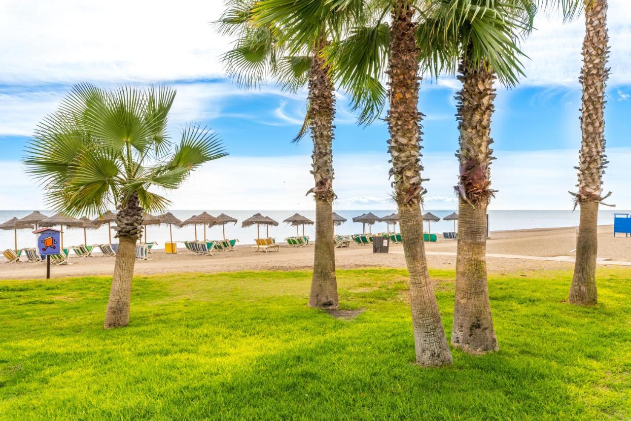Seafront Apartment Торе дел Мар Екстериор снимка