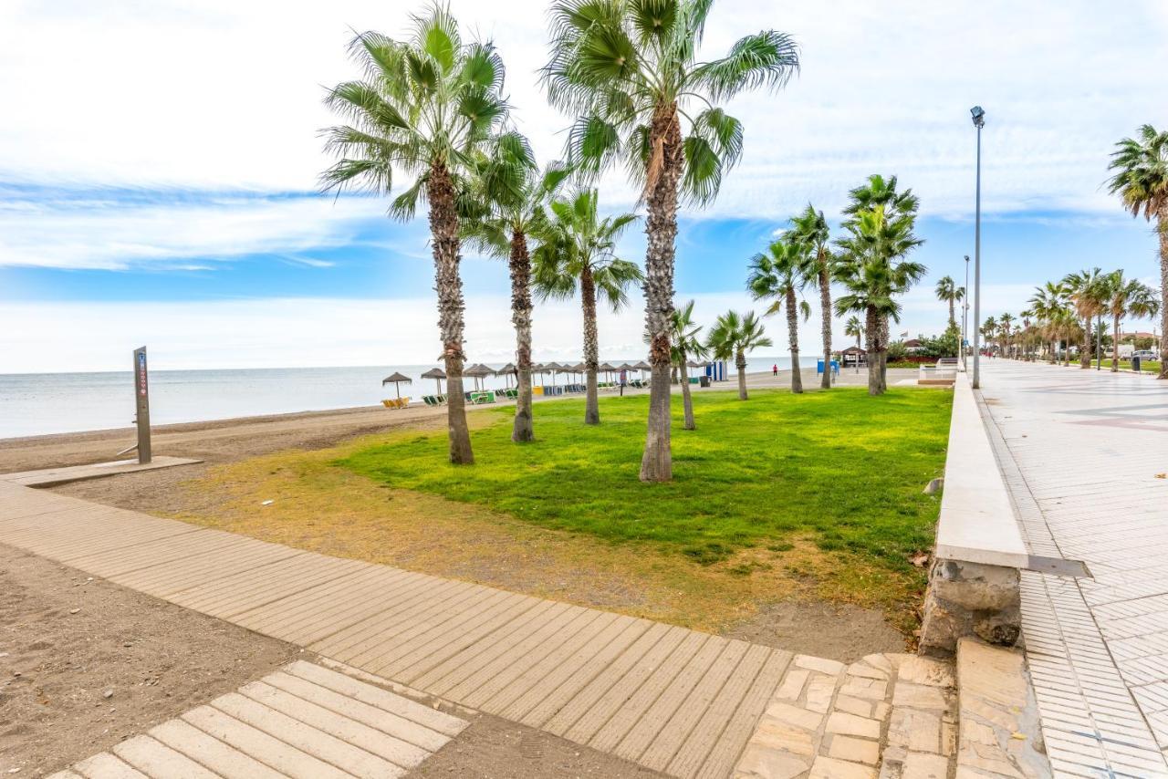 Seafront Apartment Торе дел Мар Екстериор снимка